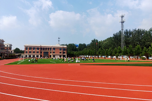 青岛文正小学运动场项目